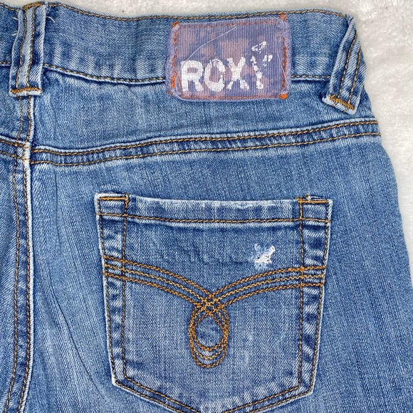 Cutest y2k low rise jeans! Size 5 (not 6) - Picture 2 of 4